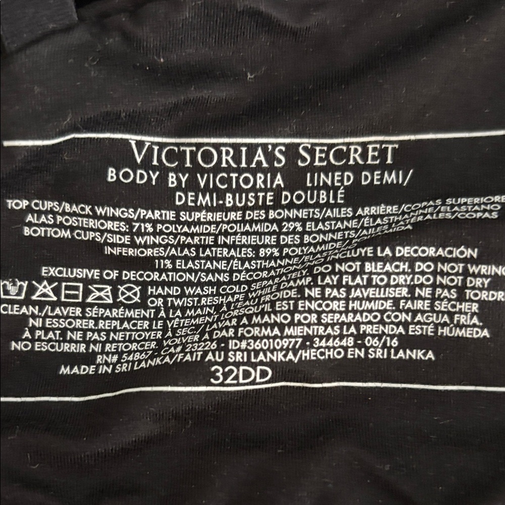 Victoria's Secret Black Lined Demi Bra EUC 32DD - Picture 2 of 14
